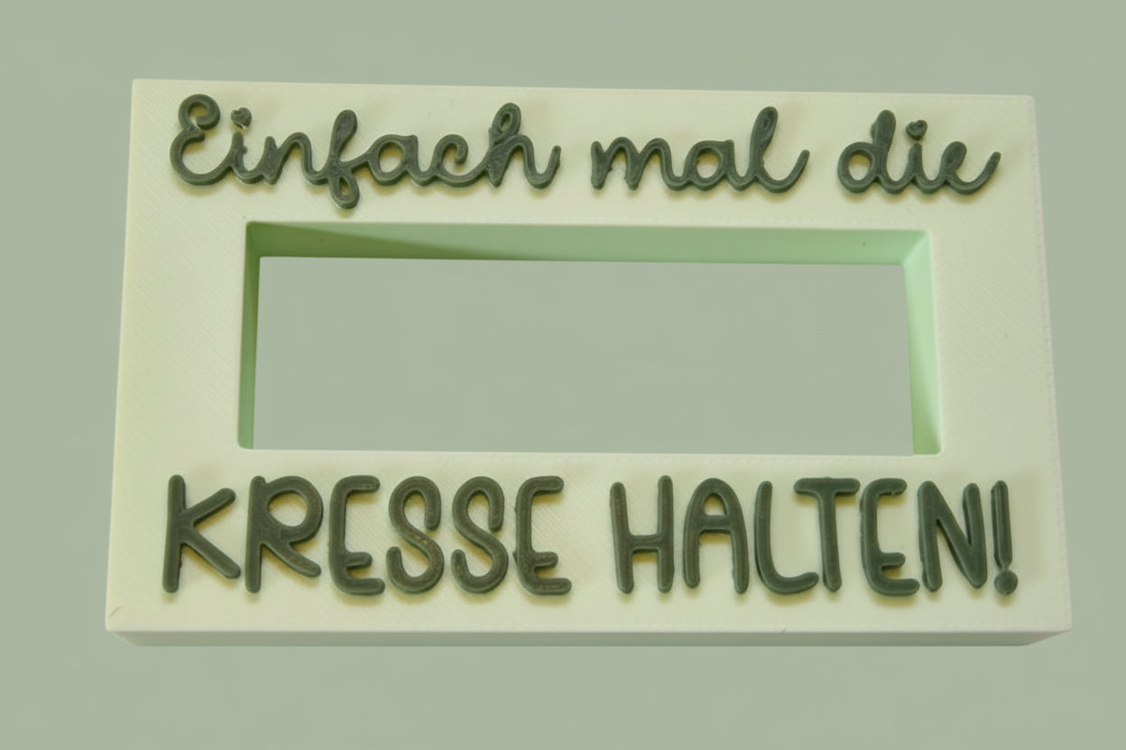 Kleines Kästchen mit Glaszylinder: Einfach mal die Kresse halten