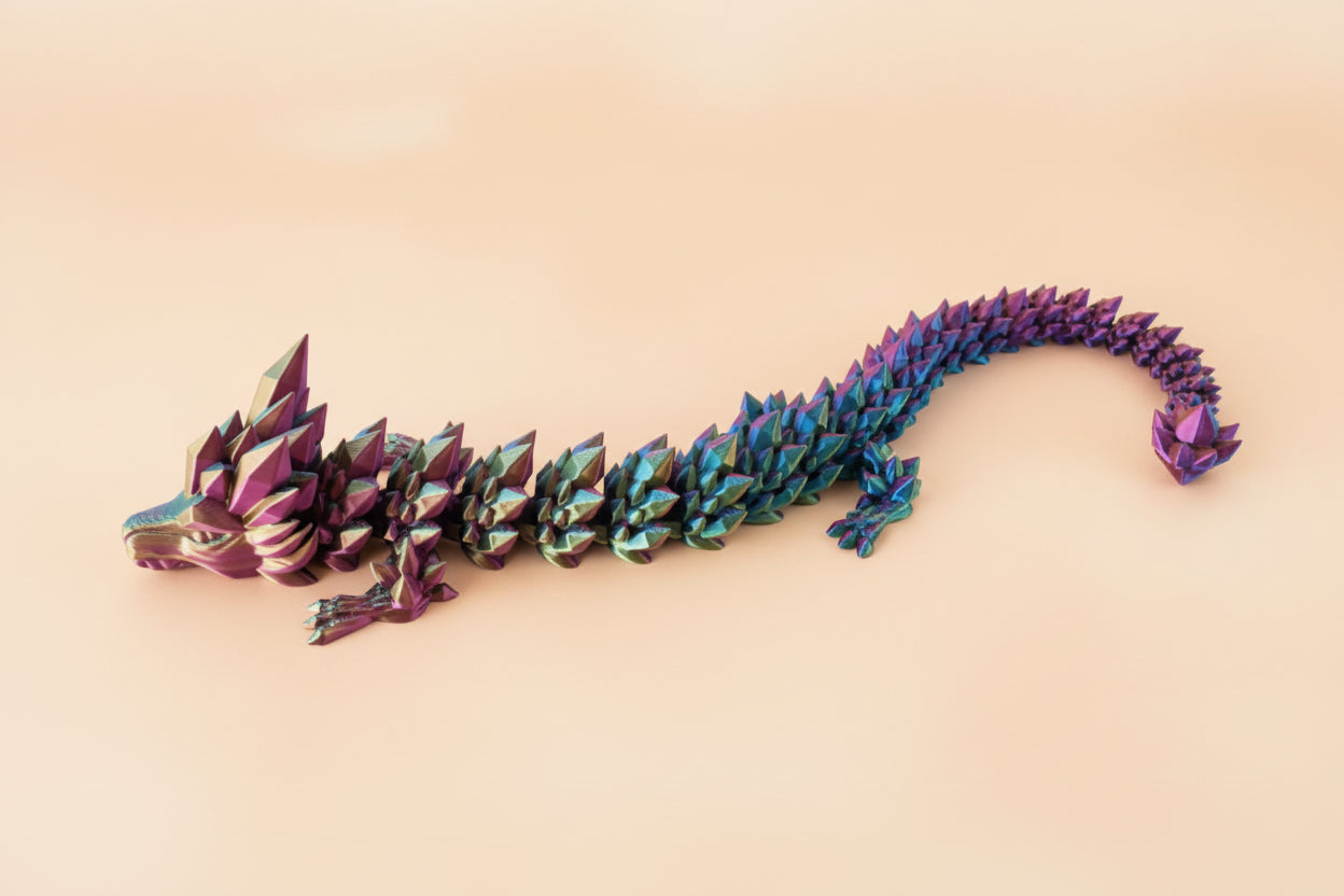Kristall-Drache – Schimmernde Metallic-Figur mit Farbwechsel-Effekt